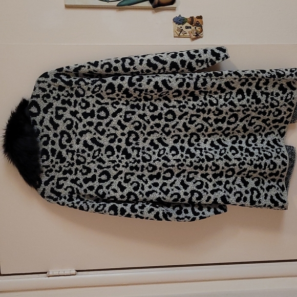 iiSisters Black and Gray Leopard print cardigan - Picture 4 of 7